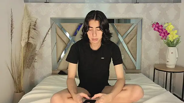 ryo light online show from December 4, 9:55 pm