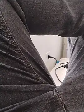 LeoMaduroSP online show from November 27, 2:43 pm