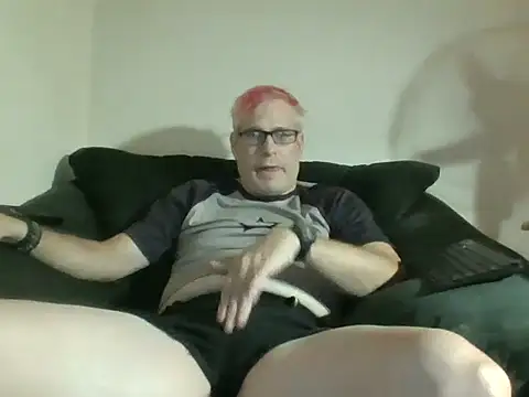 Snapshot of nerdy6 chatting on October 8, 3:44 am nerdy6 online show from October 8, 3:44 am