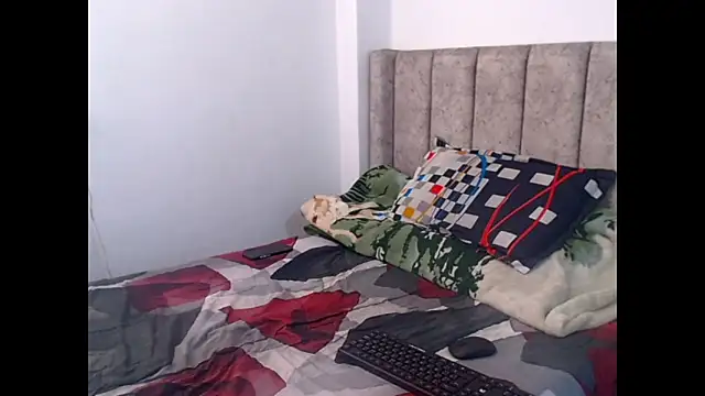 andrewburke06 online show from November 18, 4:00 pm