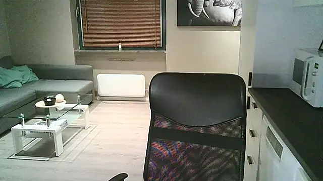 Snapshot of Dartanjanas13 chatting on October 17, 6:45 pm Dartanjanas13 online show from October 17, 6:45 pm