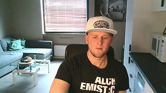 Snapshot of Dartanjanas13 chatting on September 17, 3:13 pm Dartanjanas13 online show from September 17, 3:13 pm