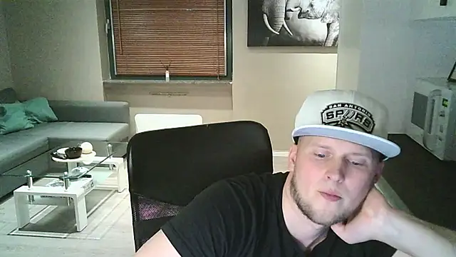 Snapshot of Dartanjanas13 chatting on October 18, 9:09 pm Dartanjanas13 online show from October 18, 9:09 pm