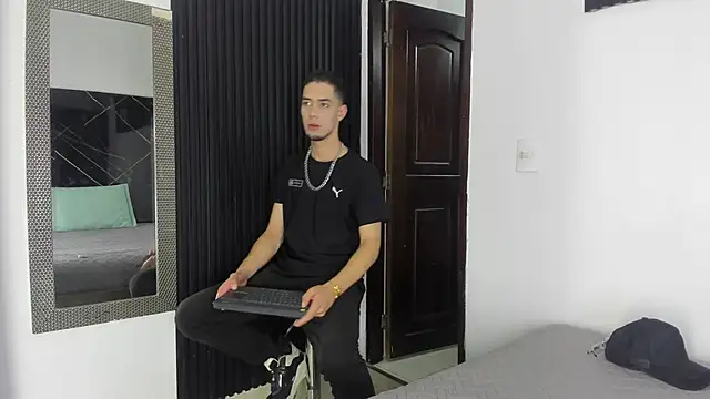  Axel 09 online show from April 21, 3:56 am