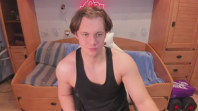 Dexter Bennett online show from April 10, 2:40 am