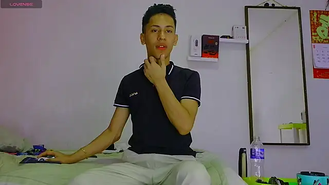 dylan apol0 online show from February 22, 10:38 am