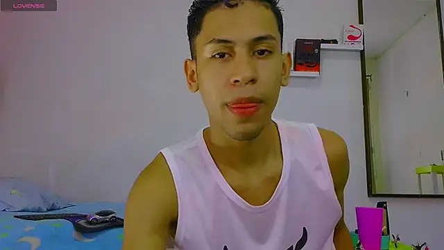 dylan apol0 online show from February 28, 5:28 am