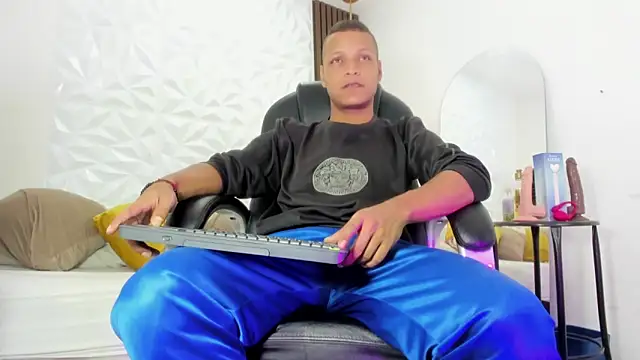 Snapshot of Ricky_Owens1 chatting on September 25, 2:38 pm Ricky Owens1 online show from September 25, 2:38 pm