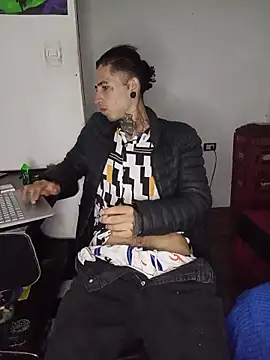 Tattoboy19cm online show from July 26, 5:37 am