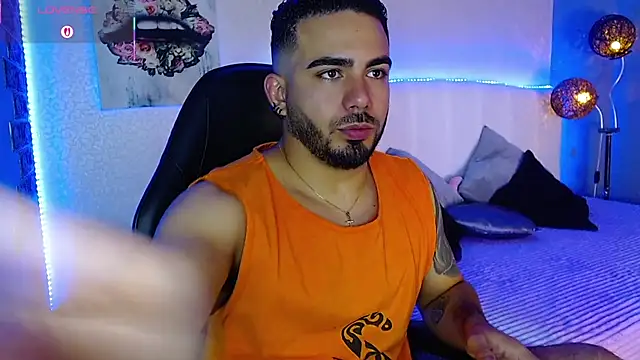 adamhairy online show from July 22, 7:50 pm