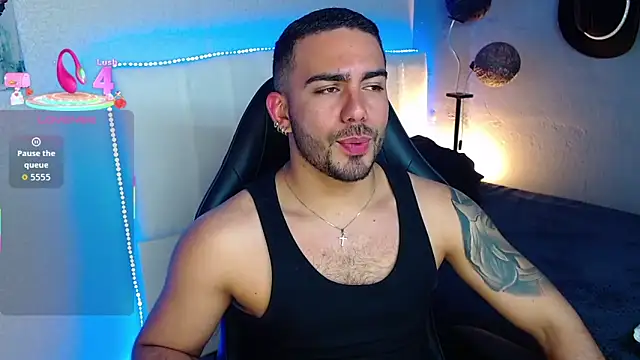 adamhairy online show from June 7, 9:33 pm