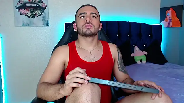 adamhairy online show from April 21, 7:20 pm