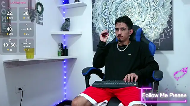 nextboywell1 online show from April 18, 4:03 am