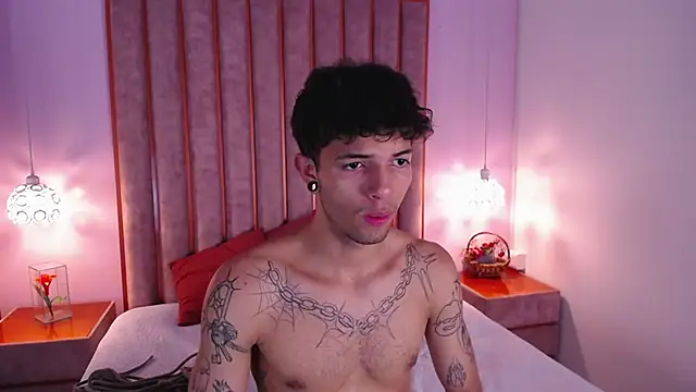 Enzo Hunter online show from October 15, 3:58 am