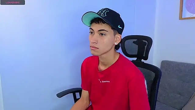 Snapshot of yulian_vasquez chatting on September 25, 12:59 pm yulian vasquez online show from September 25, 12:59 pm