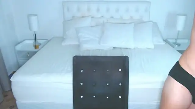 mr hunterx online show from July 2, 3:23 am