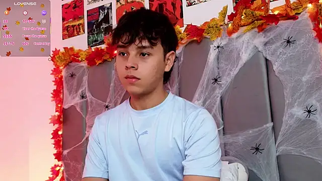 Snapshot of nico_leroy chatting on October 17, 5:28 pm nico leroy online show from October 17, 5:28 pm