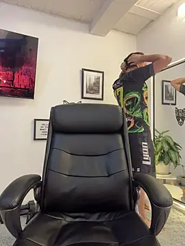 Elian savoy online show from October 14, 8:38 pm