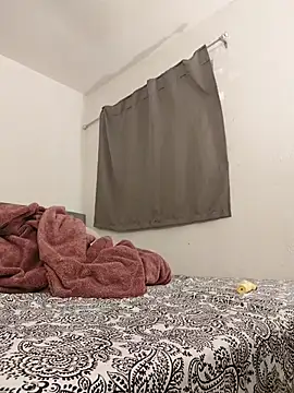 himNIGuys online show from April 5, 8:27 pm