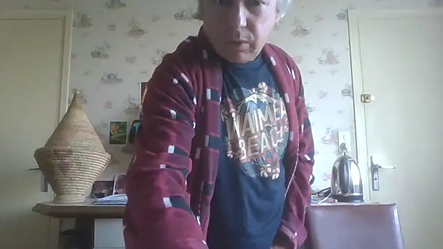 Snapshot of gegevincent chatting on October 14, 2:24 pm gegevincent online show from October 14, 2:24 pm