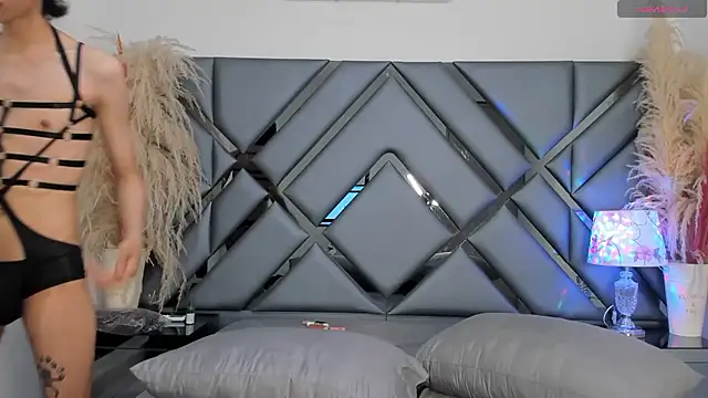 Milan LewisS online show from November 25, 1:02 pm