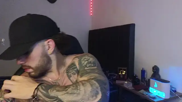 Ades Lowe online show from February 12, 7:03 am