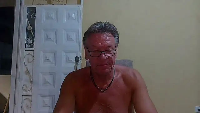 Unique X perience online show from March 18, 12:57 am