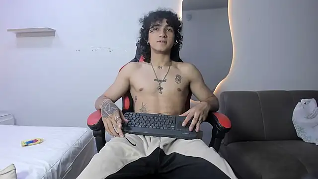 JackesTaylor online show from April 14, 4:23 am