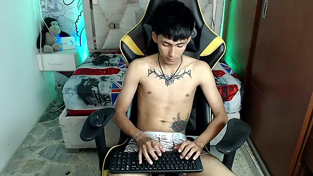Snapshot of yiisu_ chatting on September 15, 6:09 pm yiisu online show from September 15, 6:09 pm