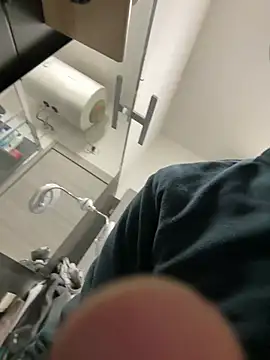 mario231197 online show from February 4, 12:16 am