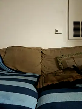 Snapshot of julio_p chatting on October 7, 2:48 am julio p online show from October 7, 2:48 am