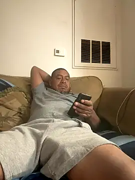 Snapshot of julio_p chatting on September 18, 2:46 am julio p online show from September 18, 2:46 am