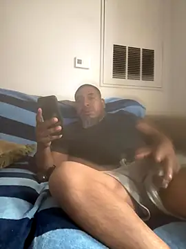 Snapshot of julio_p chatting on September 28, 3:04 am julio p online show from September 28, 3:04 am