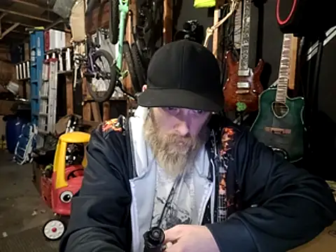 thejuicybacon online show from January 8, 7:24 am