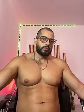 magnumchris online show from June 4, 2:34 pm