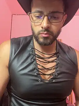 magnumchris online show from April 21, 1:42 am