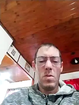 elpolaquin online show from May 13, 1:41 pm