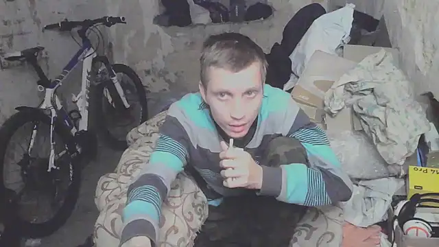 Snapshot of makarov1993 chatting on October 9, 6:35 pm makarov1993 online show from October 9, 6:35 pm