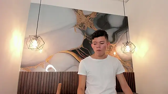 Snapshot of AndyFame1 chatting on September 8, 7:13 pm AndyFame1 online show from September 8, 7:13 pm