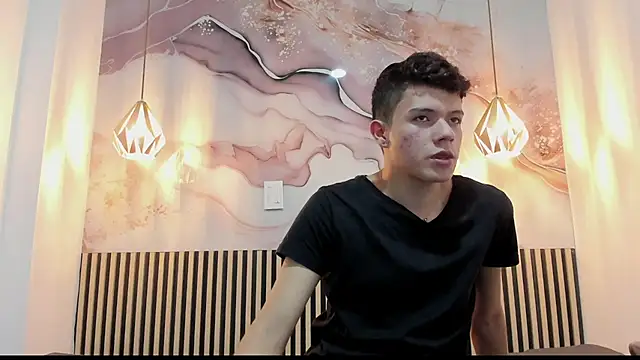 Snapshot of AndyFame1 chatting on September 17, 4:35 am AndyFame1 online show from September 17, 4:35 am