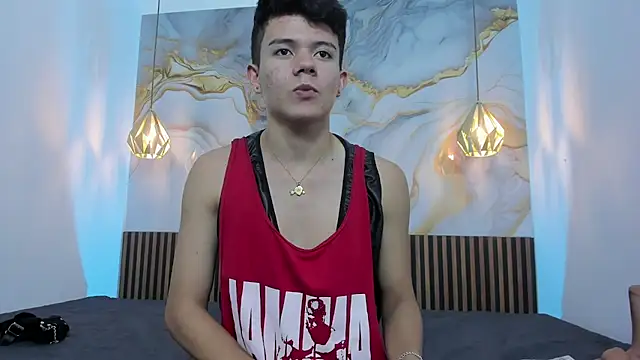 Snapshot of AndyFame1 chatting on September 19, 4:57 am AndyFame1 online show from September 19, 4:57 am