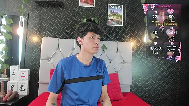 Snapshot of Axel__Evans chatting on October 16, 3:53 pm Axel Evans online show from October 16, 3:53 pm