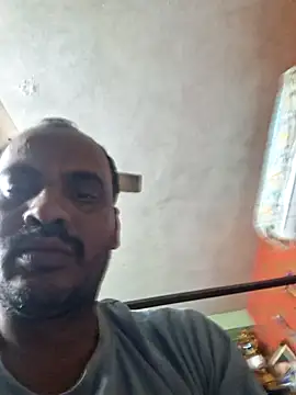 cutecouple1983 online show from November 29, 6:32 pm