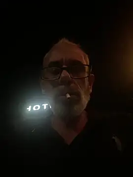 crisfootlicker online show from August 3, 12:20 am