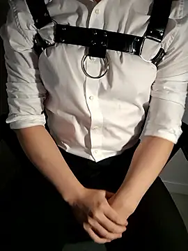 111owo111 online show from October 1, 2:43 pm