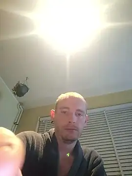 piercingpik online show from January 8, 11:21 pm