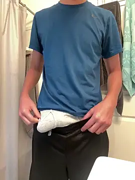 Ryan 12xX online show from March 18, 5:49 pm