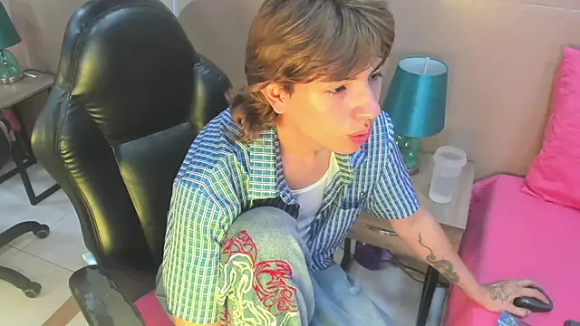 Enrrixxx  online show from March 27, 12:15 am