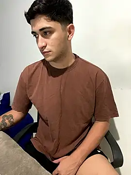 Tavinho067 online show from January 8, 4:17 am