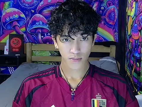 kenbigcockxx online show from June 19, 3:28 pm